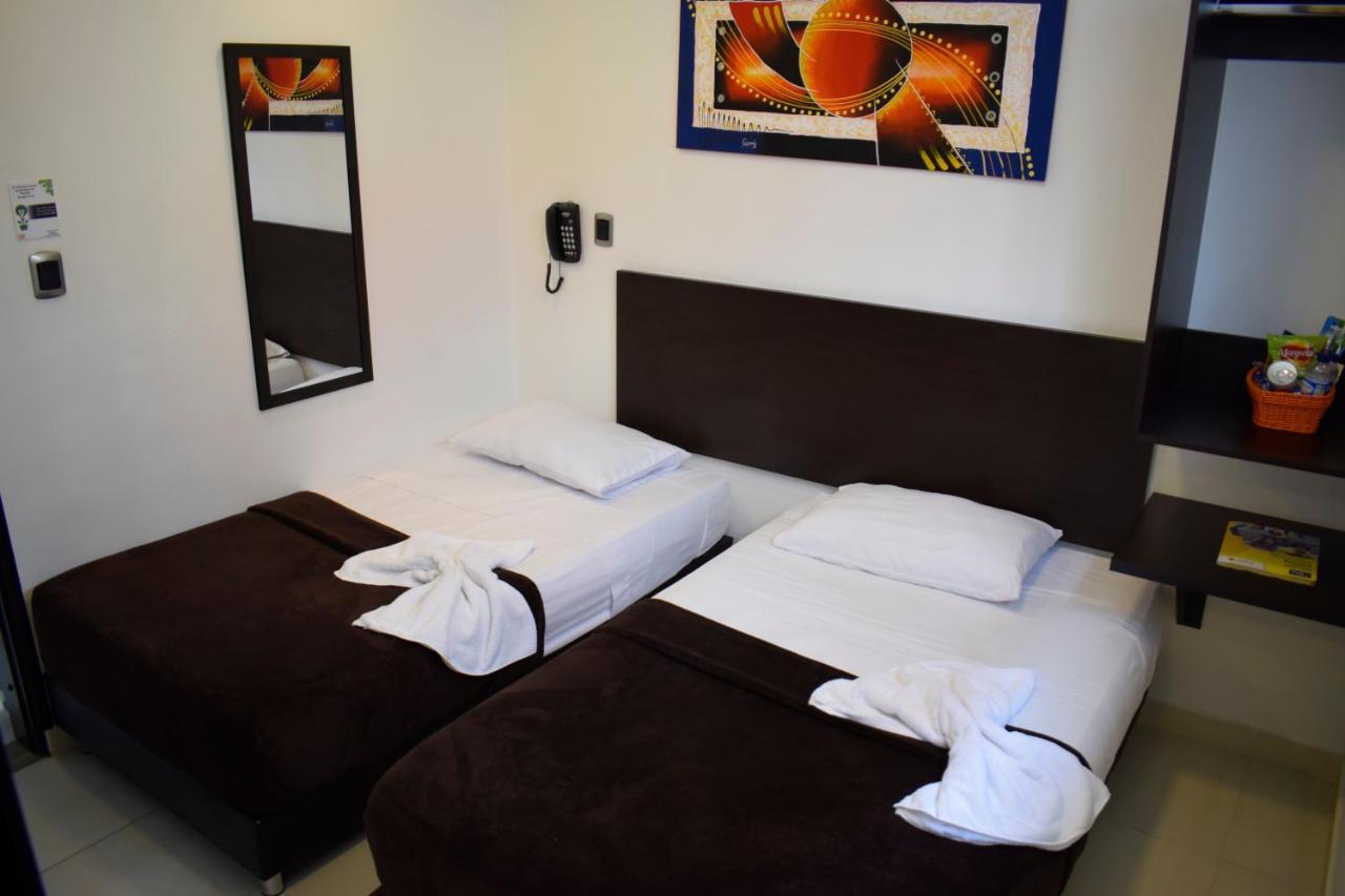 Hotel Golden Suite Pereira Exterior photo
